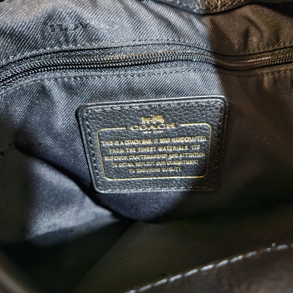Coach leather black shoulder bag - Picture 2 of 9